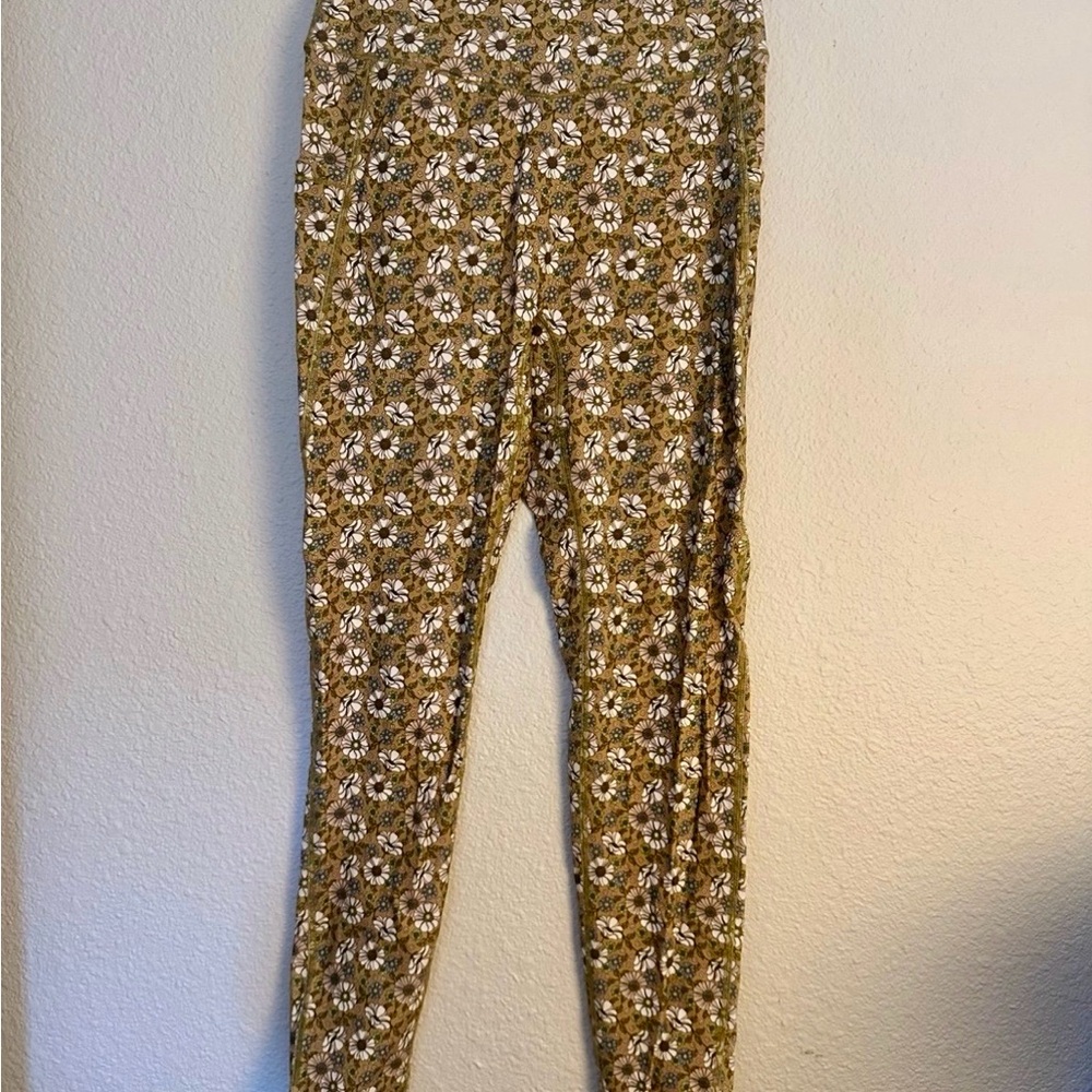 BuffBunny Olive Floral Leggings